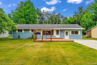 6761 Mels Dr, Ruby, MI 48049