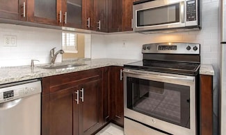 633 NE 2nd Ave Unit 18, Fort Lauderdale, FL 33304