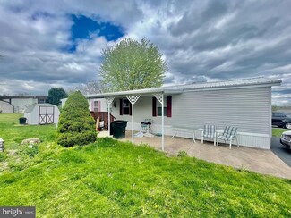 365 Westwood Dr, York, PA 17404