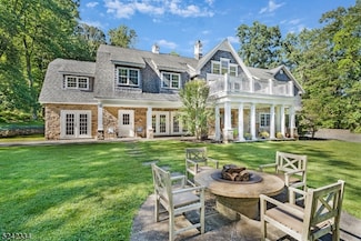 3 Laurel Ln, Chester, NJ 07930