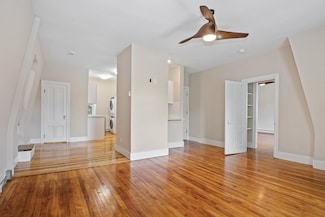 35 Oak Ave Unit 3, Worcester, MA 01605
