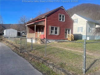57 Barrett Cir, Wharton, WV 25208