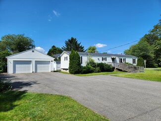 5 Bremen Rd, Waldoboro, ME 04572