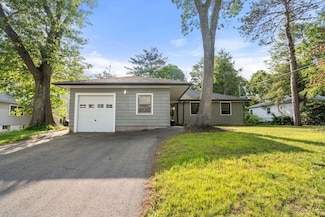 119 S Main St, Sharon, MA 02067