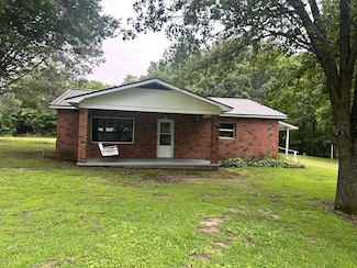 7 Jefferson St, Burnsville, MS 38833