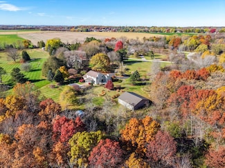 3723 Meadowbrooke Cir, de Forest, WI 53532