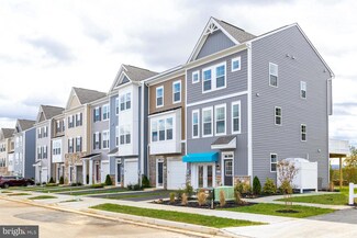 529 Lord Fairfax St, Charles Town, WV 25414
