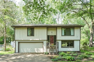 224 W Ingleside Dr, Akron, OH 44319