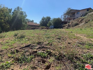 207 La Gross Way, Los Angeles, CA 91311