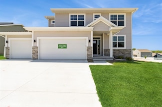 2536 E 50th St, Des Moines, IA 50317