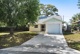 5976 SE Collins Ave, Stuart, FL 34997