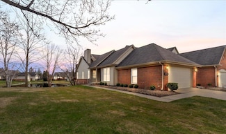 16552 Country Knoll Dr, Northville, MI 48168