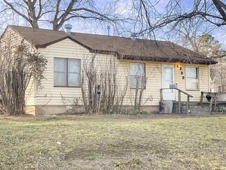 330 N Pesotum Ave, Shawnee, OK 74801