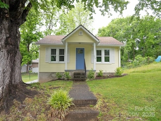 250 Oakdale St, Brevard, NC 28712