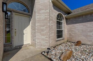 1040 Overland Dr, McKinney, TX 75069
