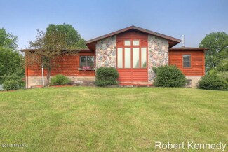 9387 80th Ave, Zeeland, MI 49464