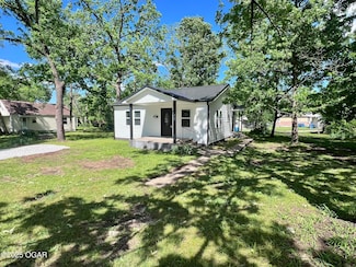 211 S Brownell Ave, Joplin, MO 64801