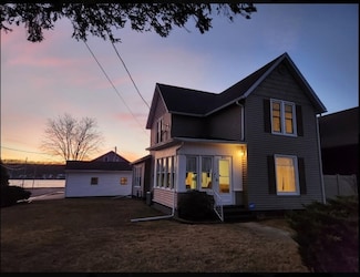 616 Elk St, Sabula, IA 52070
