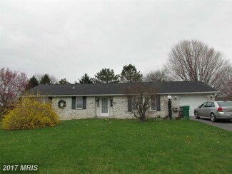 375 Barnett Ave, Waynesboro, PA 17268