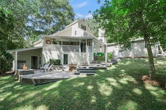 9050 Pine Tree Cir, Gainesville, GA 30506
