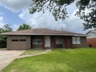 1305 Serpentine Dr, Houston, TX 77029