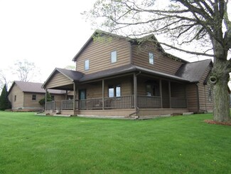 306 N Main St, Laotto, IN 46763
