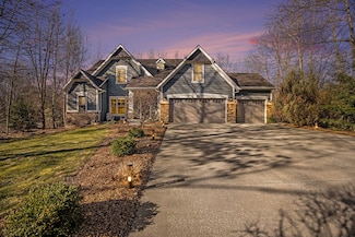9299 Bay Harbor Ct NE, Rockford, MI 49341
