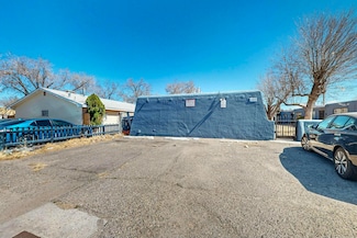 320 Rhode Island St NE, Albuquerque, NM 87108