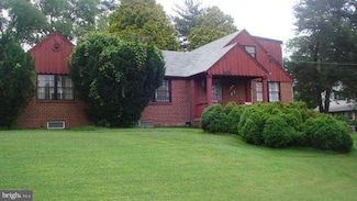 2706 Frazier Dr, Temple Hills, MD 20748