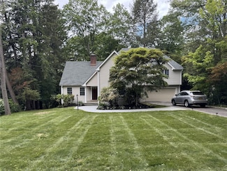 49 Commodore Rd, Chappaqua, NY 10514