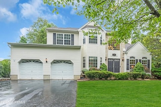 352 Meadowood Rd, Jackson, NJ 08527