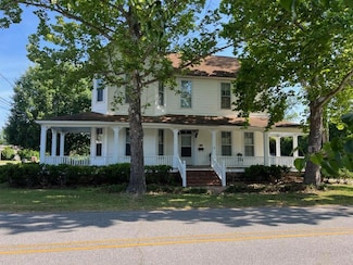 40 5th Ave SW, Cairo, GA 39828