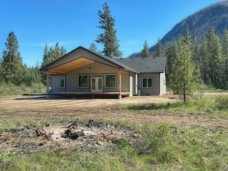 4 Panorama Ln, Plains, MT 59859