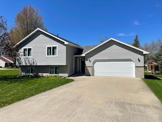 405 1st Ave SE, Grand Meadow, MN 55936