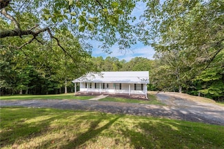 828 Rocky Ridge Rd, Jasper, GA 30143