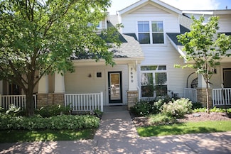2690 Pinkspire Ln E, Saint Paul, MN 55119
