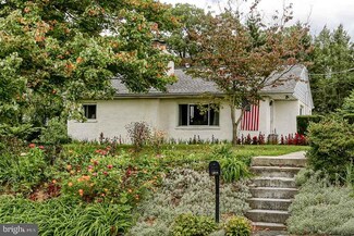 5824 Devonshire Heights Rd, Harrisburg, PA 17112
