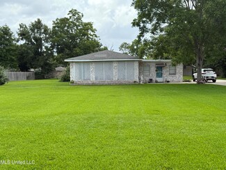 5132 Mitchell Rd, Long Beach, MS 39560