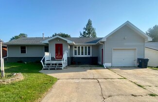 307 5th Ave, Armstrong, IA 50514