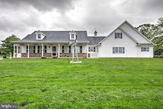 57 Carriage Dr, Gordonville, PA 17529