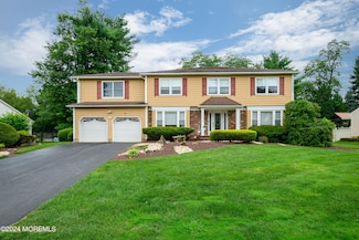 27 Longstreet Rd, Manalapan, NJ 07726