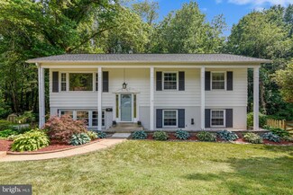 5023 King Richard Dr, Annandale, VA 22003