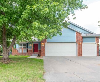 462 N Prairie Creek Dr, Kechi, KS 67067