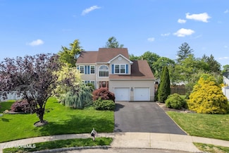 6 Palmer Ln, Englishtown, NJ 07726