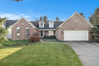 4089 Split Rail Ln, Fenton, MI 48430