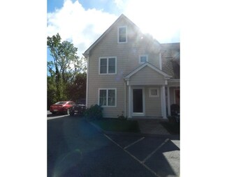 700 Lees River Ave Unit 10, Somerset, MA 02725