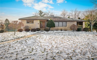 20 Highland Dr, Pittsburgh, PA 15202