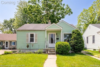536 Andresen Ct, Hazel Park, MI 48030