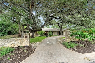 2004 Matthews Dr, Austin, TX 78703