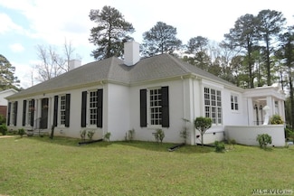 13 Stuart Cir, Weldon, NC 27890